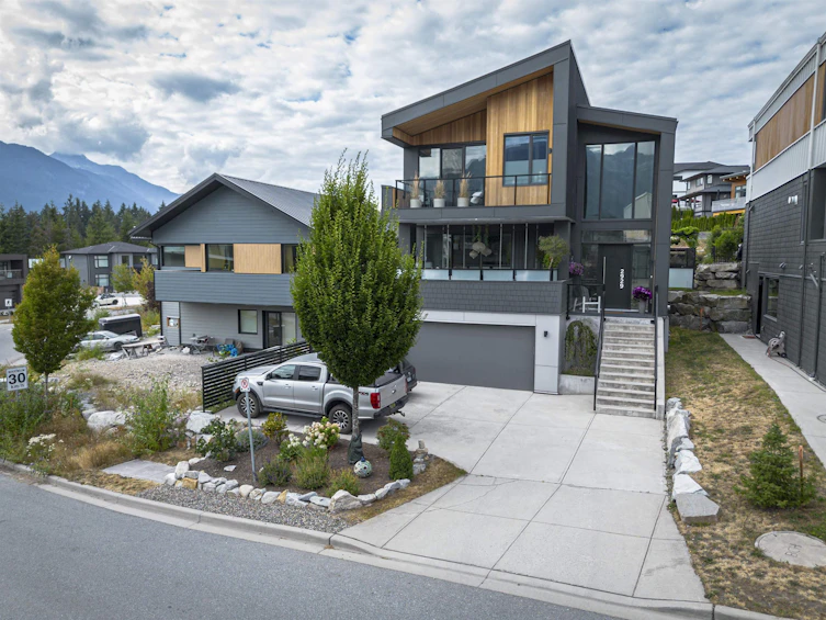 2929 Snowberry Place, Squamish, BC, V8B 1B1 - 39