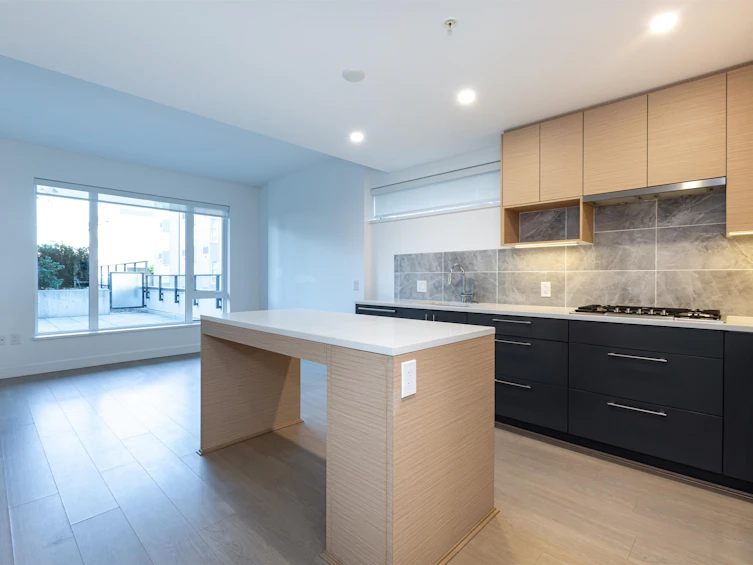 212-8888 Osler Street, Vancouver, BC, V6P 4G2 - 8