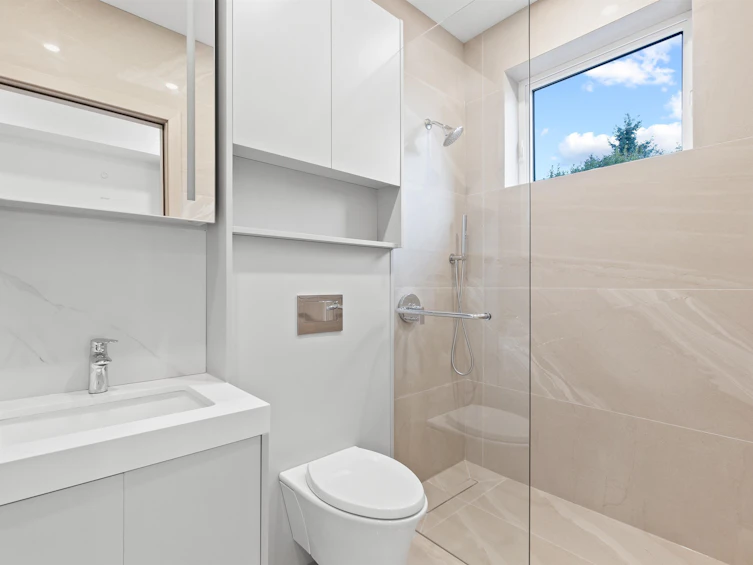 1508 W 61st Avenue, Vancouver, BC, V6P 4Y9 - 9
