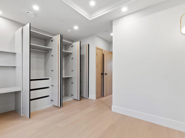 1508 W 61st Avenue, Vancouver, BC, V6P 4Y9 - 13