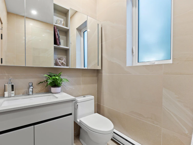 1516 W 61st Avenue, Vancouver, BC, V6P 4Y9 - 10