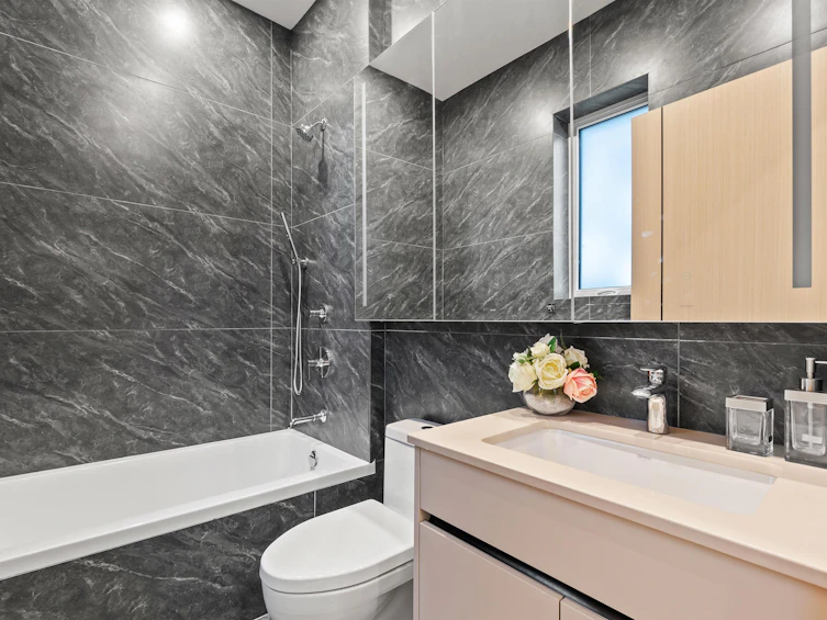 1516 W 61st Avenue, Vancouver, BC, V6P 4Y9 - 12
