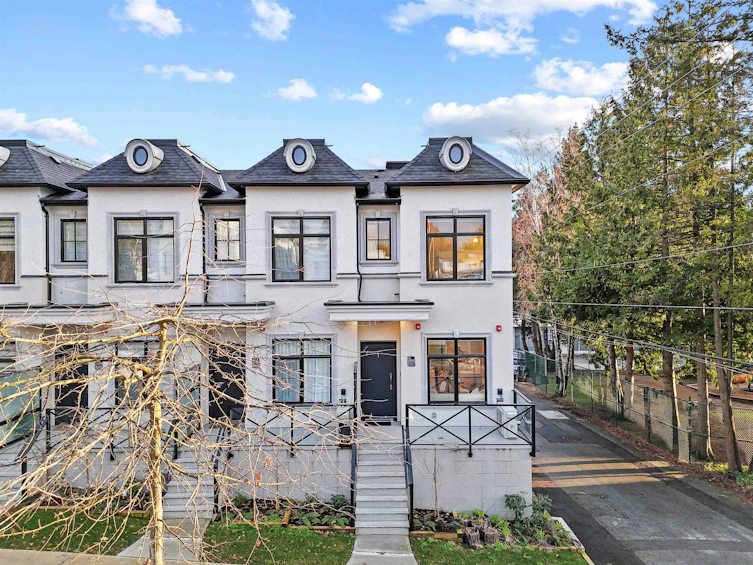 1516 W 61st Avenue, Vancouver, BC, V6P 4Y9 - 13