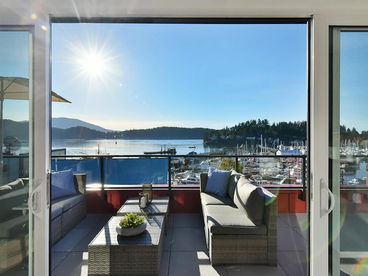 101-263 Gower Point Road, Gibsons, BC, V0N 1V0