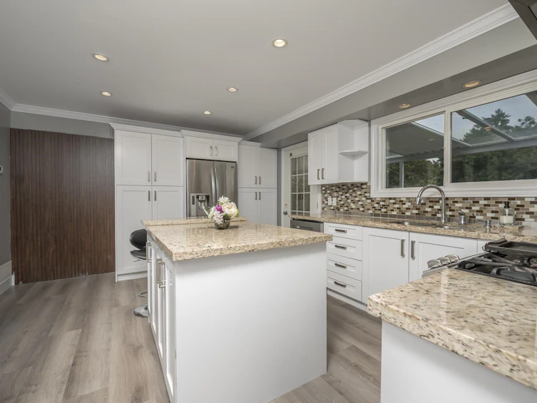 482 Shannon Way, Delta, BC, V4M 2W5 - 7