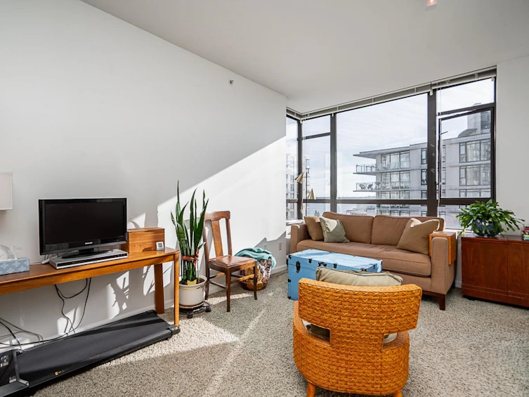 1004-170 W 1st Street, North Vancouver, BC, V7M 3P2 - 11