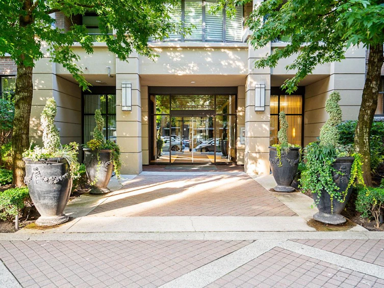 1004-170 W 1st Street, North Vancouver, BC, V7M 3P2 - 33