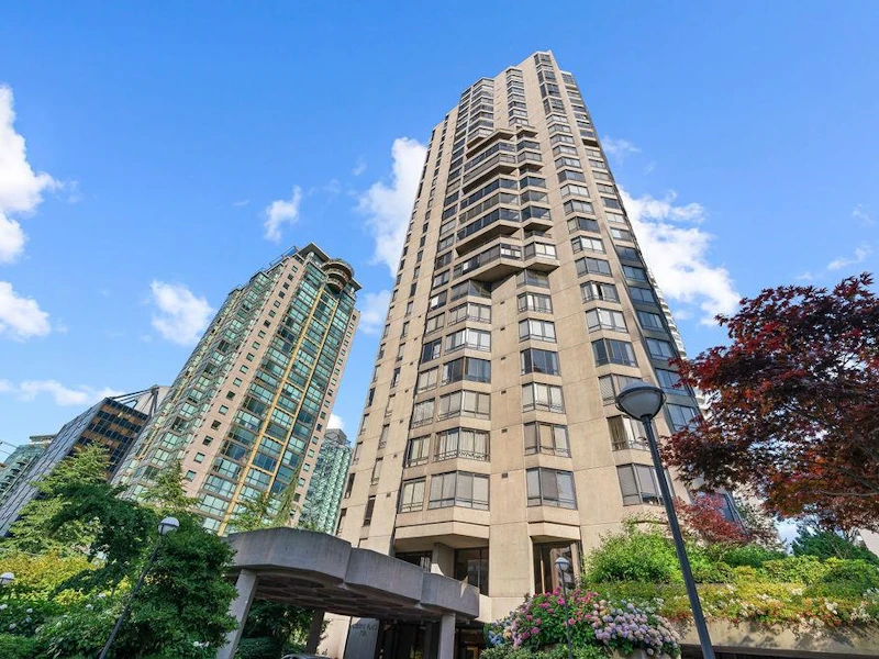 202 - 738 Broughton Street, Vancouver BC V6G 3A7