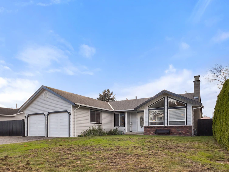 46166 Christina Drive, Chilliwack, BC, V2R 2B6 - 2