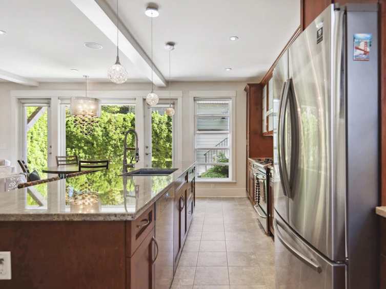 1612 St. Andrews Avenue, North Vancouver, BC, V7L 3L6 - 9