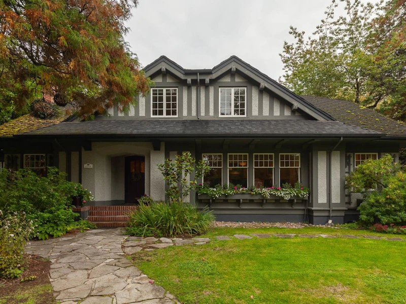 4588 Marguerite Street, Vancouver BC V6J 4G8