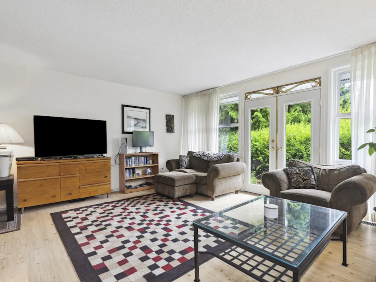 1450 Briarlynn Crescent, North Vancouver, BC, V7J 3G5 - 2