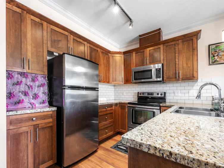 412-8168 120 A Street, Surrey, BC, V3W 3P3 - 4