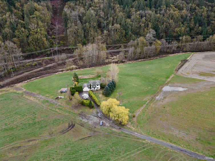 40218 Wells Line Road, Abbotsford, BC, V3G 2K7 - 5