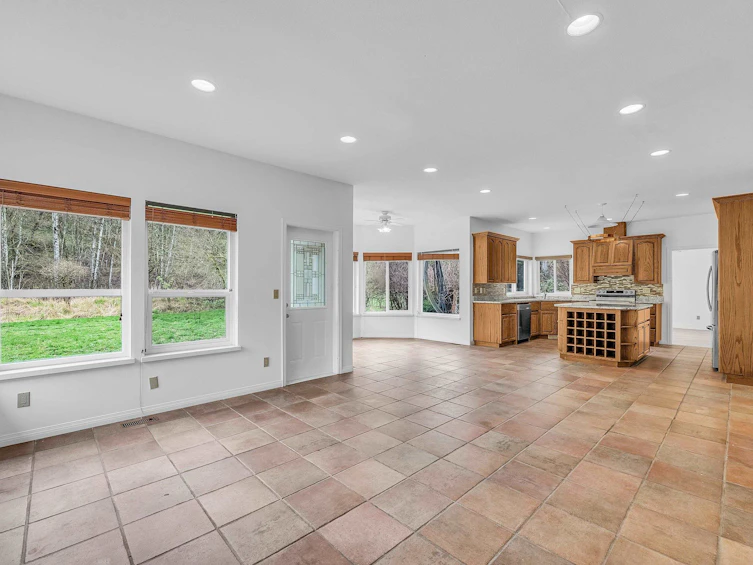 40218 Wells Line Road, Abbotsford, BC, V3G 2K7 - 25