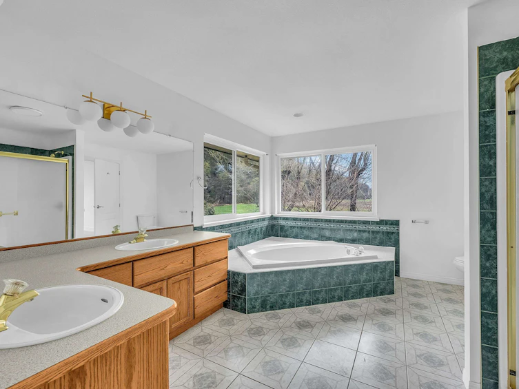 40218 Wells Line Road, Abbotsford, BC, V3G 2K7 - 36