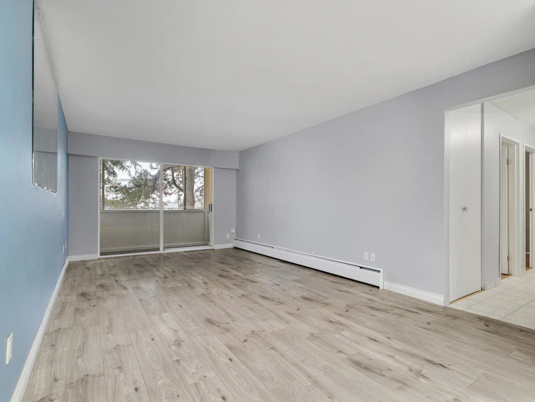 215A-8635 120 Street, Delta, BC, V4C 6R5 - 8