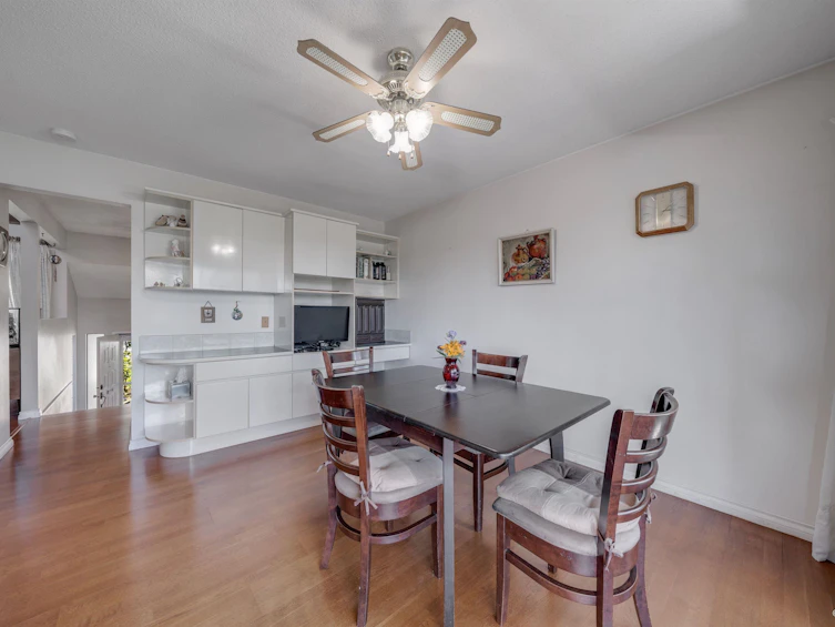 6950 Mario Court, Burnaby, BC, V5B 4S2 - 14
