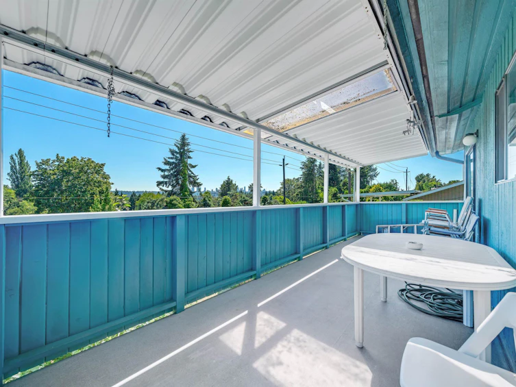 6950 Mario Court, Burnaby, BC, V5B 4S2 - 28