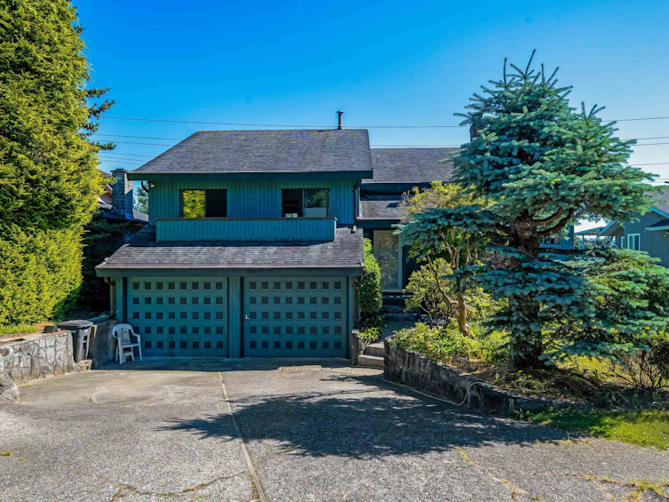6950 Mario Court, Burnaby, BC, V5B 4S2 - 32