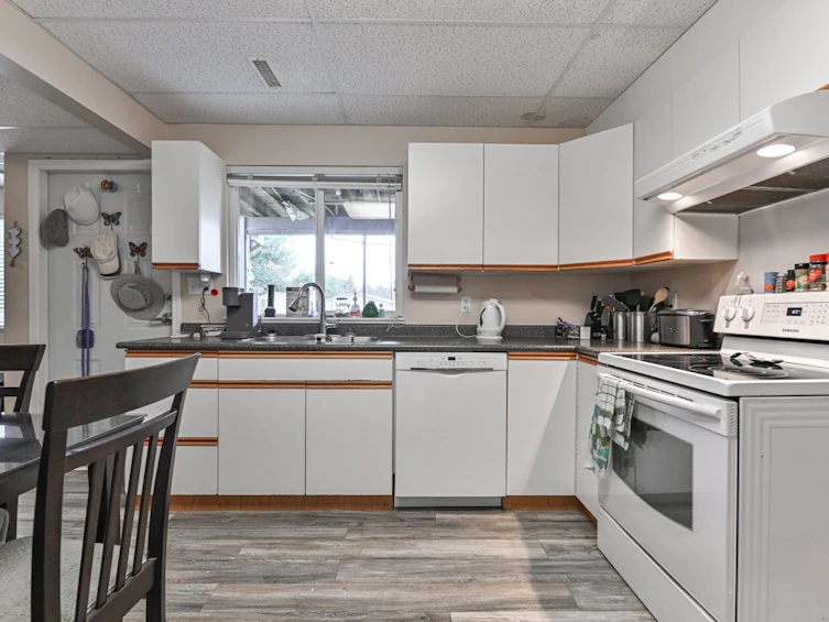 33638 12th Avenue, Mission, BC, V2V 7B4 - 36