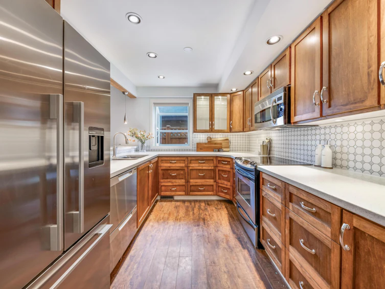 7137 Camano Street, Vancouver, BC, V5S 4B8 - 7