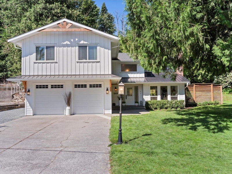 2418 Sunrise Park Drive, Abbotsford BC V3G 1C6