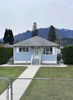587 Hemlock Avenue