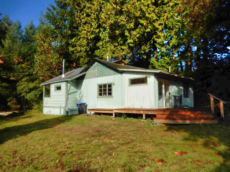 1662 Field Road, Sechelt BC