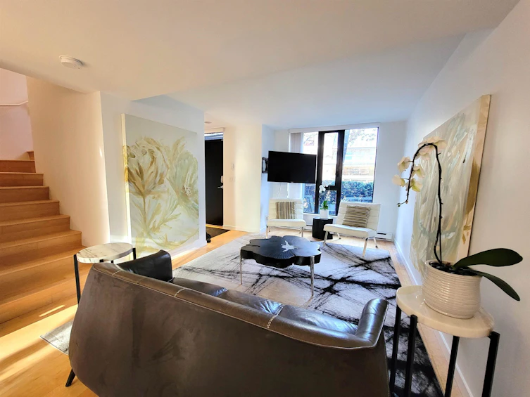 973 Mainland Street, Vancouver, BC, V6B 1T2