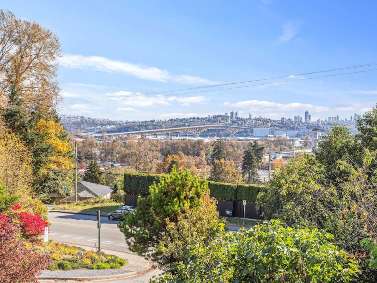 1080 Cloverley Street, North Vancouver, BC, V7L 1N5 - 9