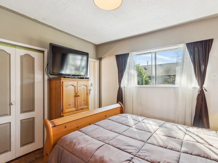 1080 Cloverley Street, North Vancouver, BC, V7L 1N5 - 16