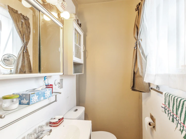1080 Cloverley Street, North Vancouver, BC, V7L 1N5 - 17