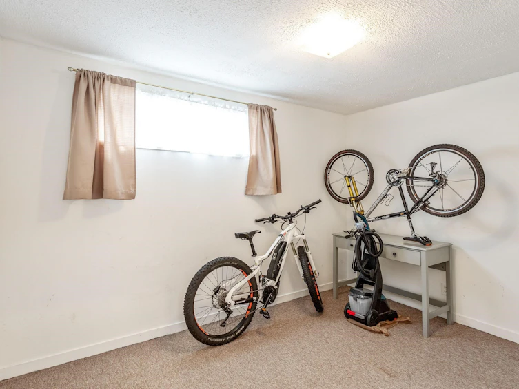 1080 Cloverley Street, North Vancouver, BC, V7L 1N5 - 25