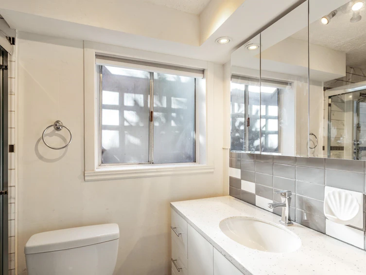 1080 Cloverley Street, North Vancouver, BC, V7L 1N5 - 28
