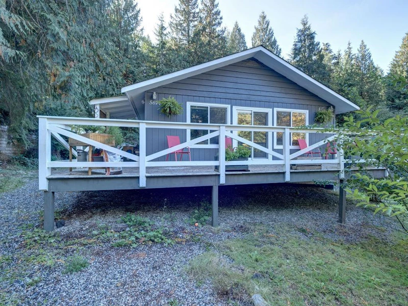 5671 Upland Road, Sechelt BC
