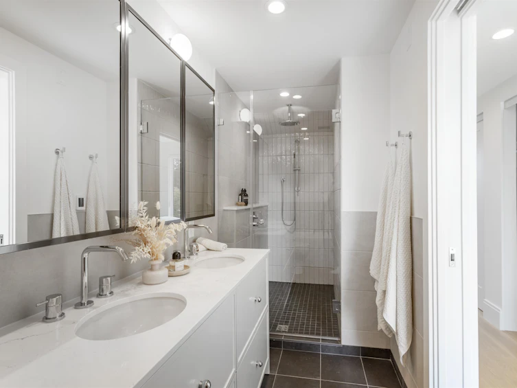 559 W 26th Avenue, Vancouver, BC, V5Z 2E4 - 26