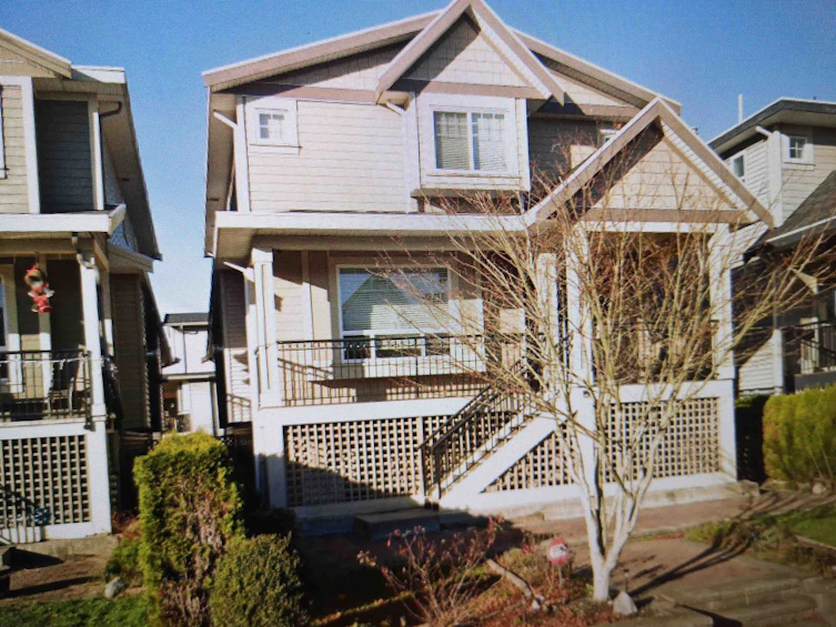 1349 Salter Street, New Westminster, BC, V3M 0C8