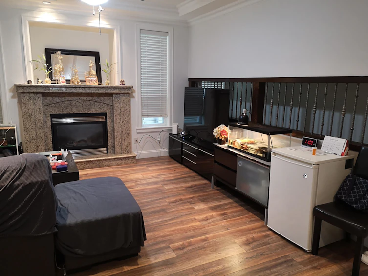 1349 Salter Street, New Westminster, BC, V3M 0C8 - 2