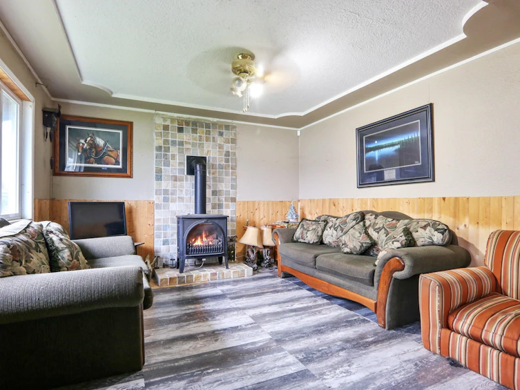 510 6th Avenue, Hope, BC, V0X 1L0 - 4
