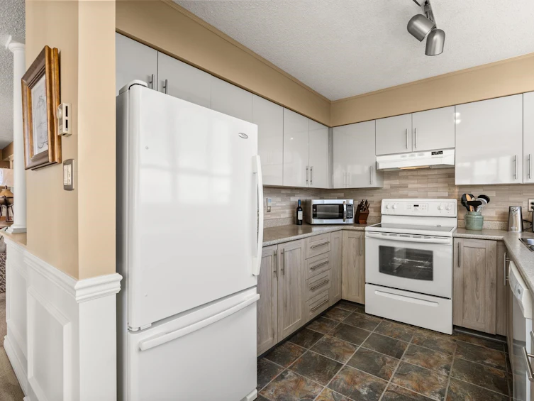 1204-11920 80th Avenue, Delta, BC, V4C 8E8 - 12