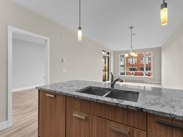307-4307 Hastings Street, Burnaby, BC, V5C 2J7 - 5