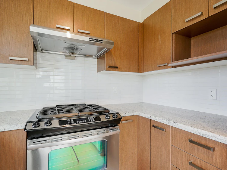 321-9399 Tomicki Avenue, Richmond, BC, V6X 0H6 - 12