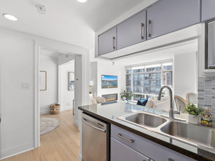 1107-1199 Marinaside Crescent, Vancouver, BC, V6Z 2Y2 - 10
