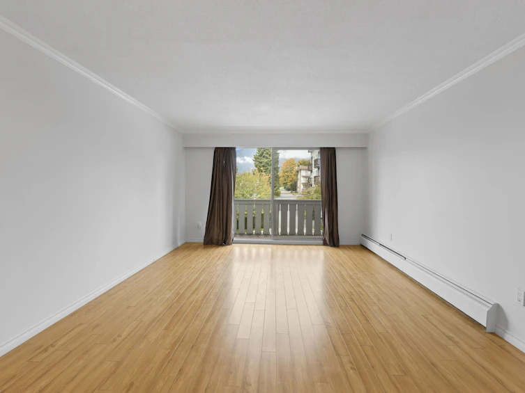209-1345 Chesterfield Avenue, North Vancouver, BC, V7M 2N1 - 3