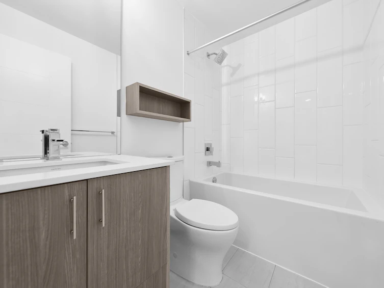 PH33-6283 Kingsway, Burnaby, BC, V5J 0H3 - 9