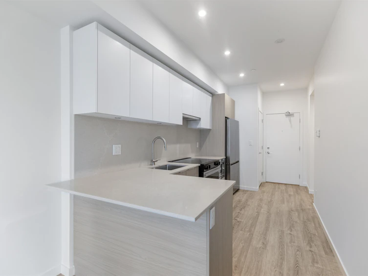 W605-10828 139a Street, Surrey, BC, V3R 3E5 - 2