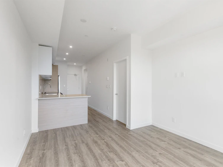 W605-10828 139a Street, Surrey, BC, V3R 3E5 - 3
