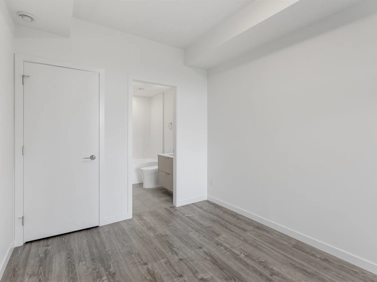 W605-10828 139a Street, Surrey, BC, V3R 3E5 - 8