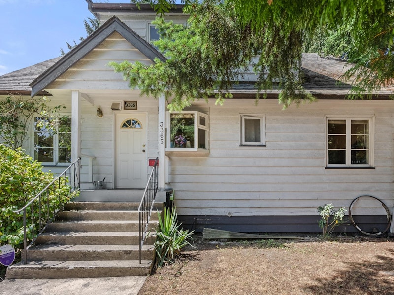 3365 Lonsdale Avenue, North Vancouver BC V7N 3K1